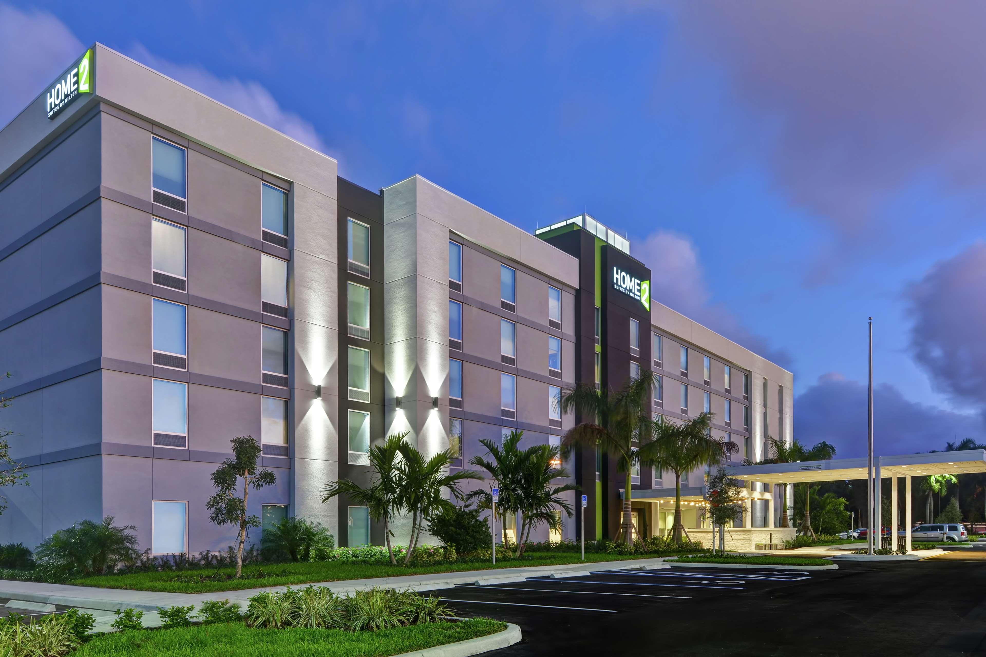 Home2 Suites By Hilton West Palm Beach Airport Cloud Lake Bagian luar foto