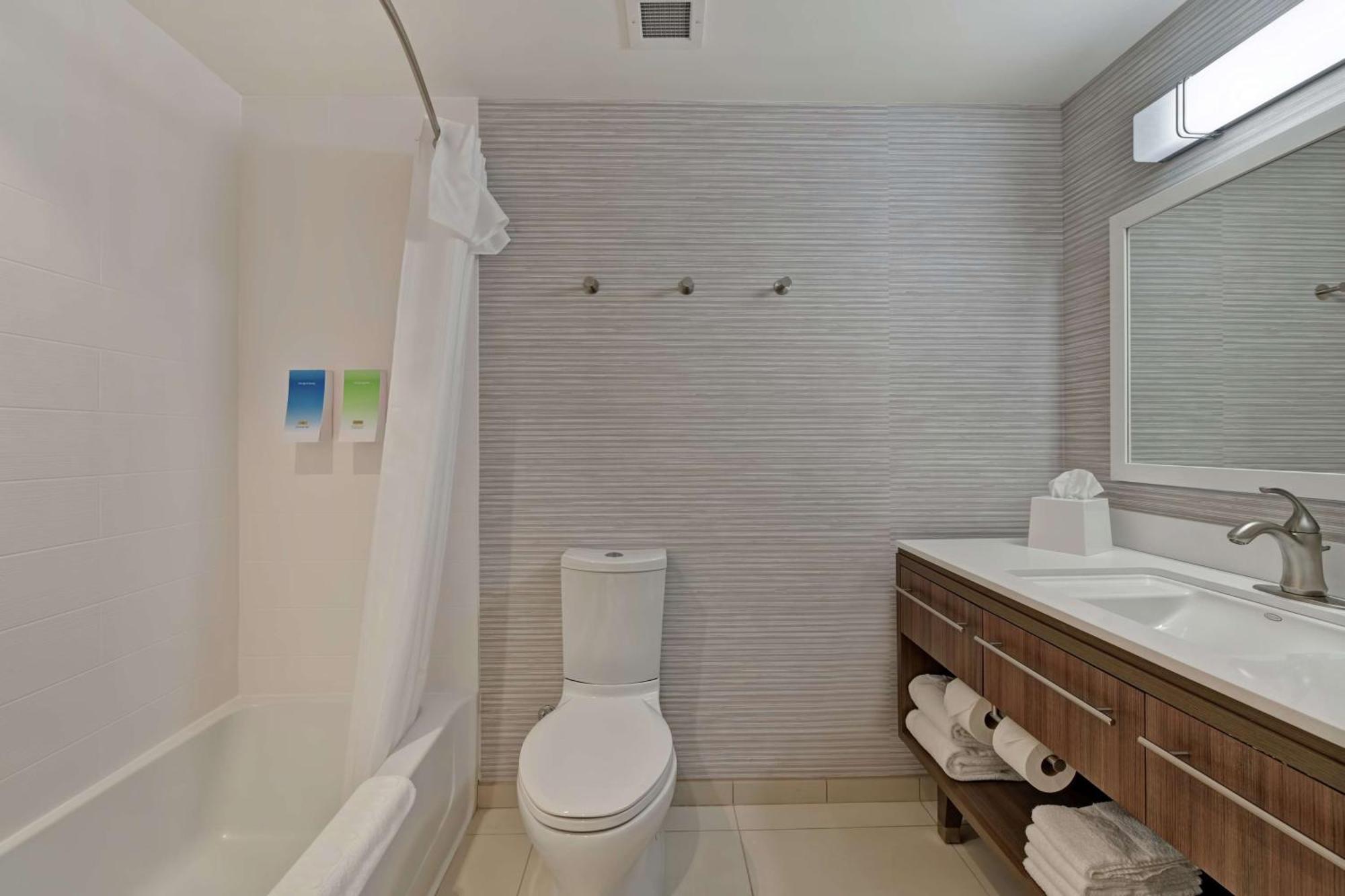 Home2 Suites By Hilton West Palm Beach Airport Cloud Lake Bagian luar foto