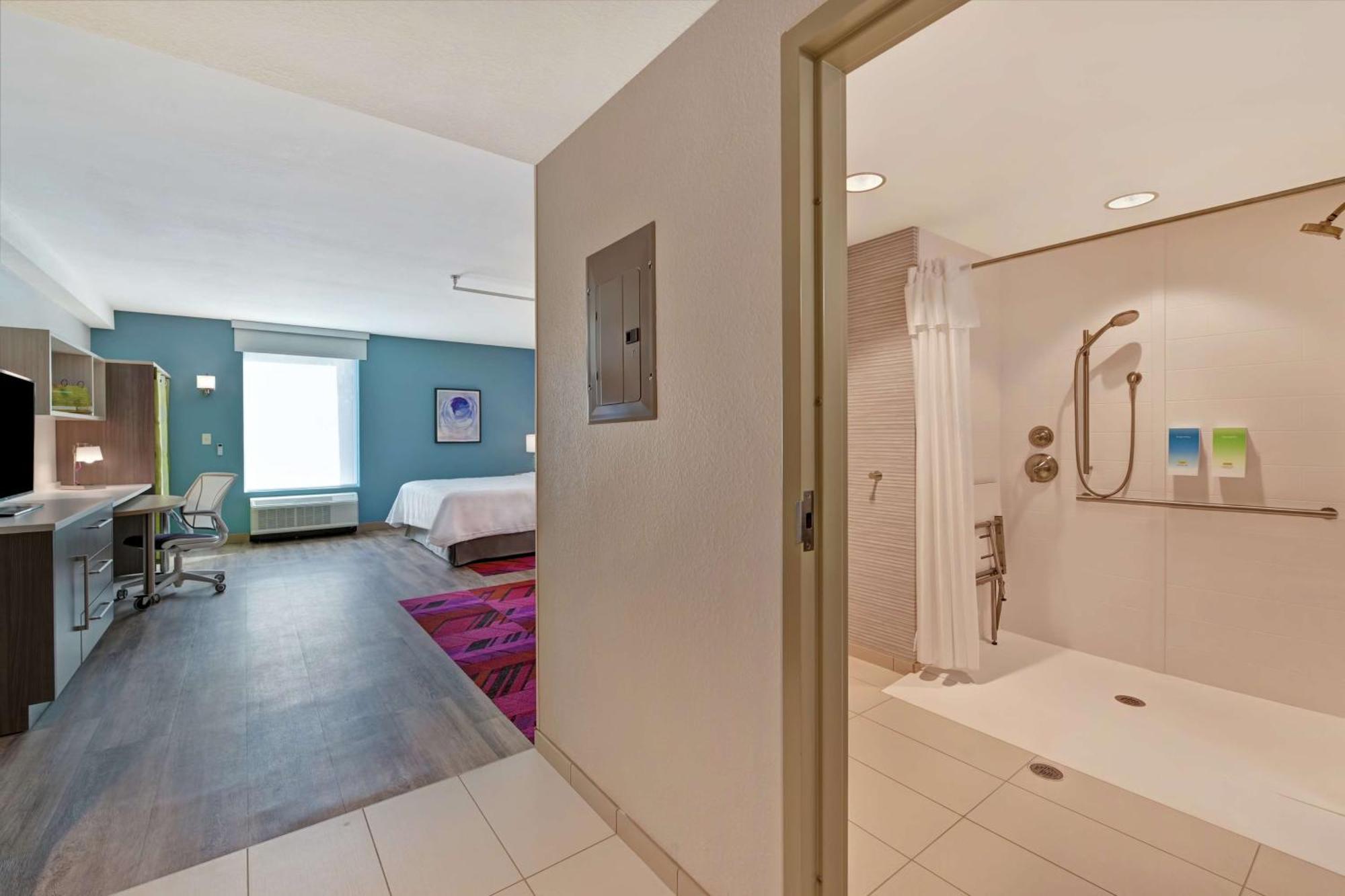 Home2 Suites By Hilton West Palm Beach Airport Cloud Lake Bagian luar foto