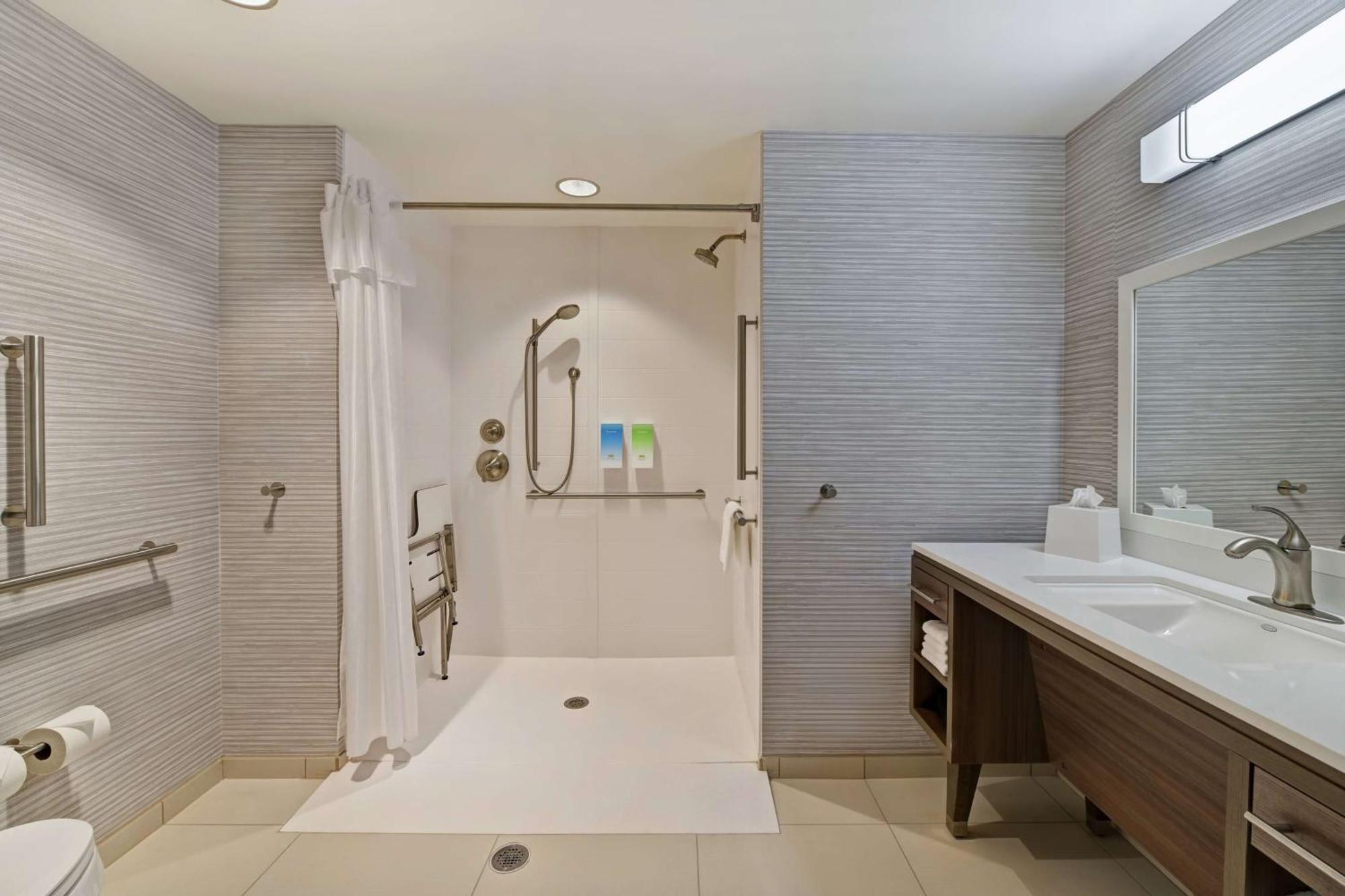 Home2 Suites By Hilton West Palm Beach Airport Cloud Lake Bagian luar foto